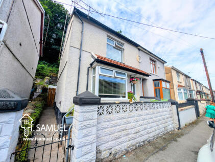 Abercynon Road, Abercynon