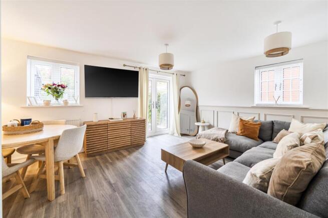 14 Aintree Avenue, Towcester (17).jpg