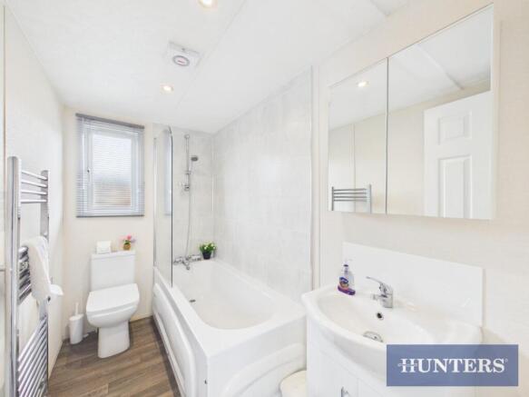2 bed Park Home for sale Image 10