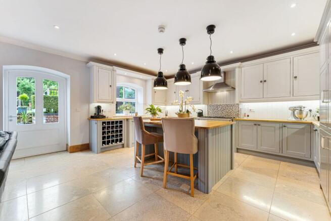 2 Dane Manor Barns, Northwich Road, Lower Whitley, WA4 4HE photo 4