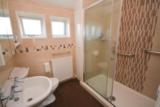 Main Shower Room.jpg