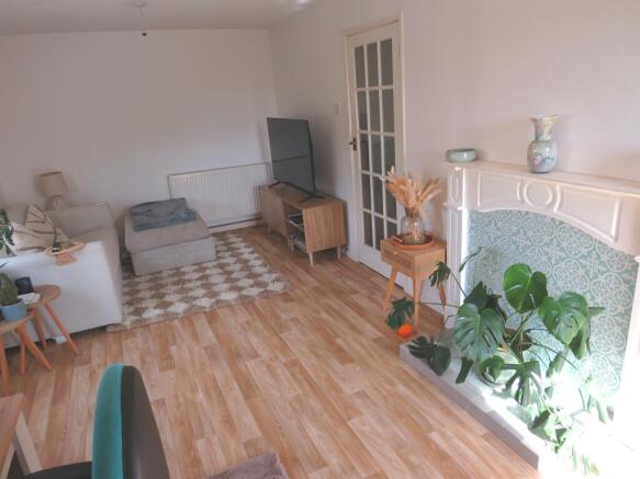 Photo 3