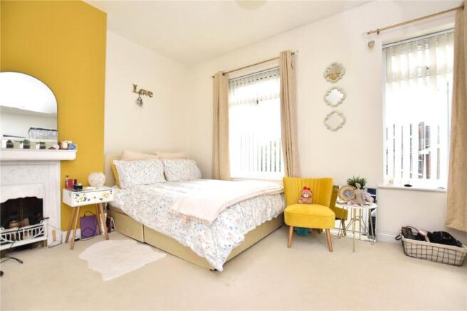 3 bed Terraced for sale Image 4