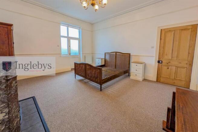 1 bed Apartment to rent Image 12