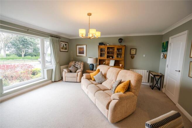 Living Room (3)