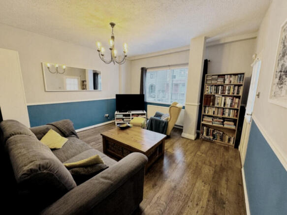 Roman Road, London, E6 photo 3