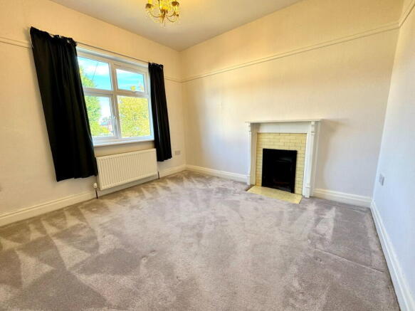 3 bed Semi-Detached for sale Image 10