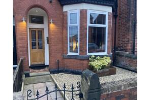 72, Hodge Road, Manchester M28 3AU