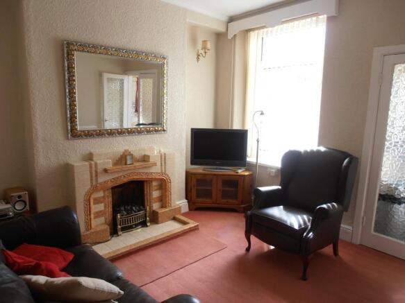 Sitting/dining room
