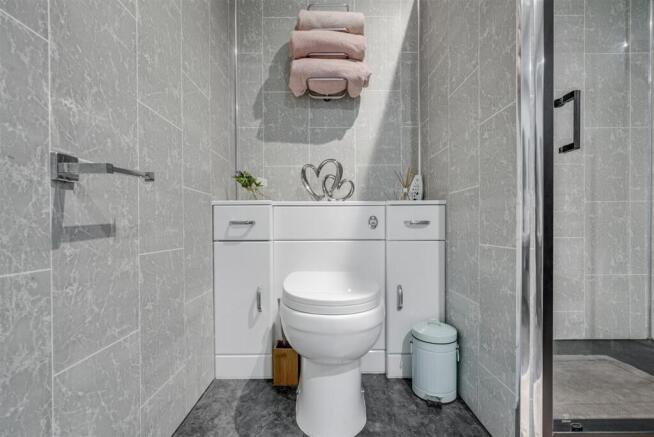 En-Suite Bedroom
