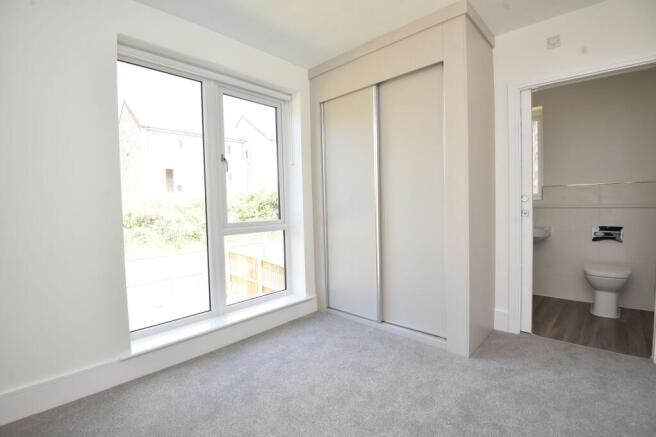 3 bed Semi-Detached to rent Image 4