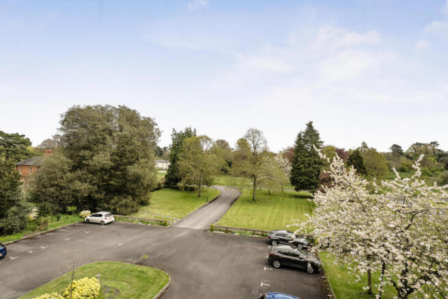 Parkland Views To The Front