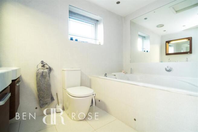 Master Ensuite