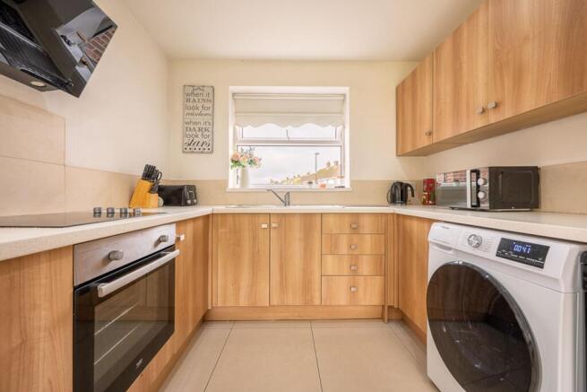 Sumner Avenue, Haskayne, L39 photo 4