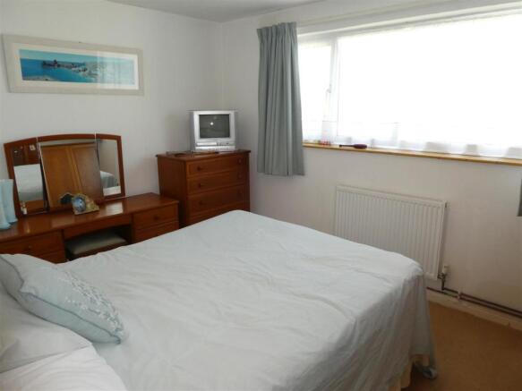 bed1.JPG