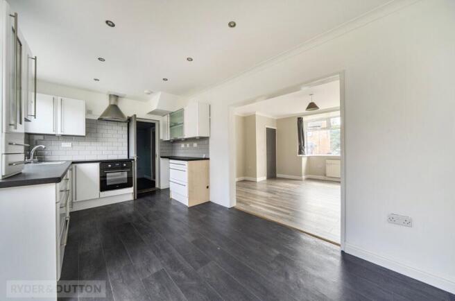 3 bed Semi-Detached for sale Image 9