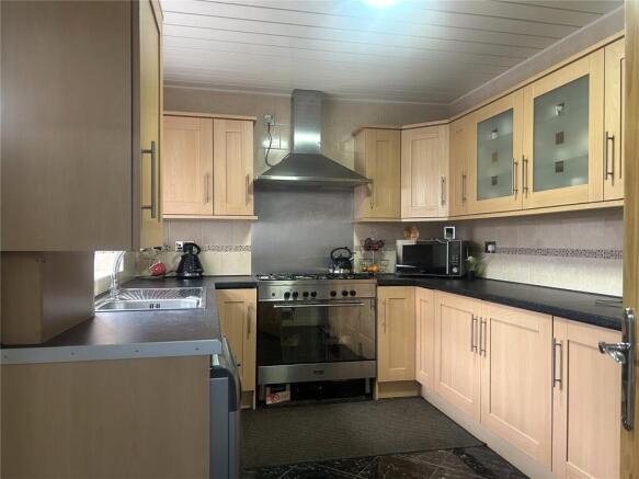 4 bed Terraced for sale Image 10