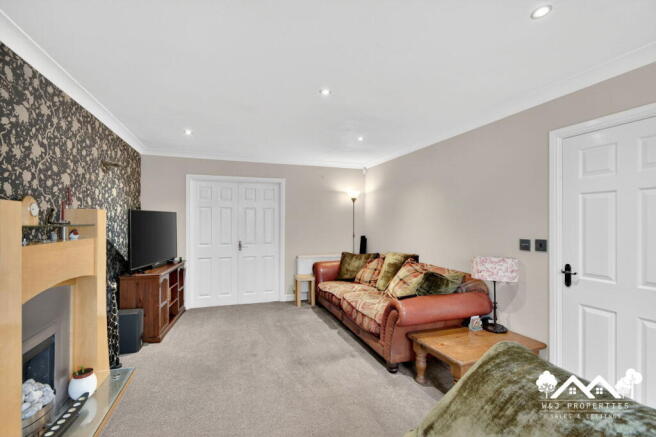 Metcalfe Close, Fernhurst, Blackburn, BB2 4FQ photo 4