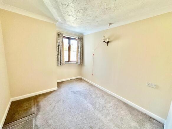 2 bed Apartment for sale Image 8