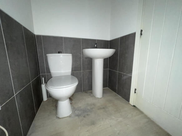 1 bed Apartment to rent Image 10