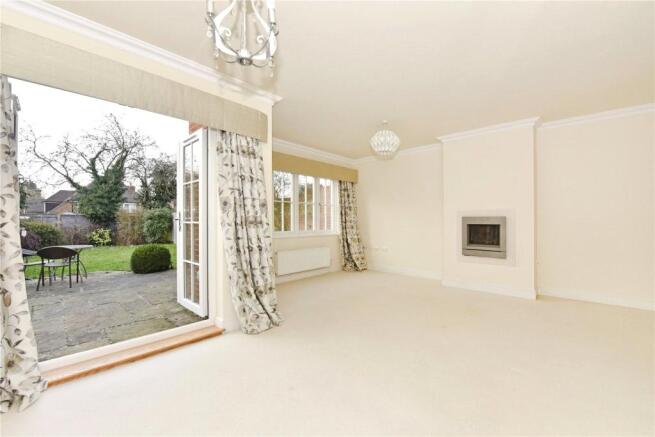 Sitting/Dining Room