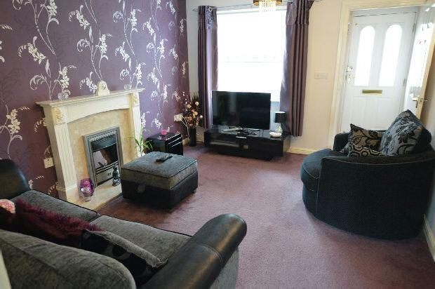 LOUNGE.