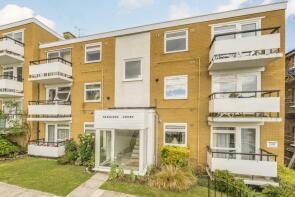 10, 6 Farriers Court, Thornton Hill, London SW19 4HR