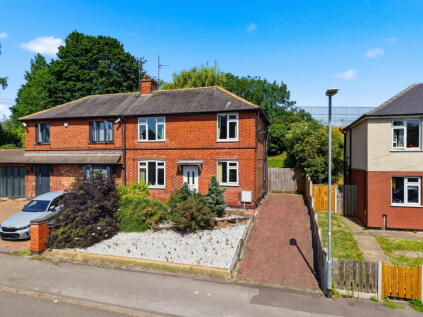 Valley Road, Carlton, Nottingham, NG4 1LS