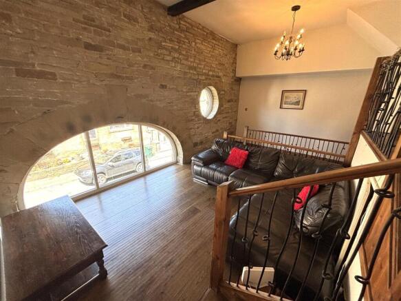 6 bed Character Property for sale Image 8