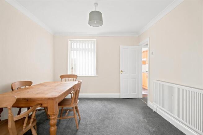 3 bed Terraced for sale Image 5