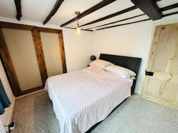 2 bed Terraced to rent Image 12