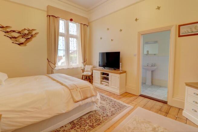 Bedroom 4.JPG
