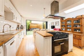 8, Brathway Road, London SW18 4BB