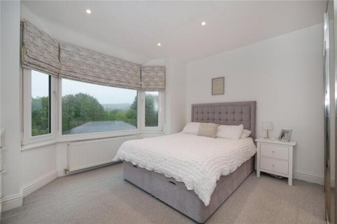 3 bed Semi-Detached for sale Image 6
