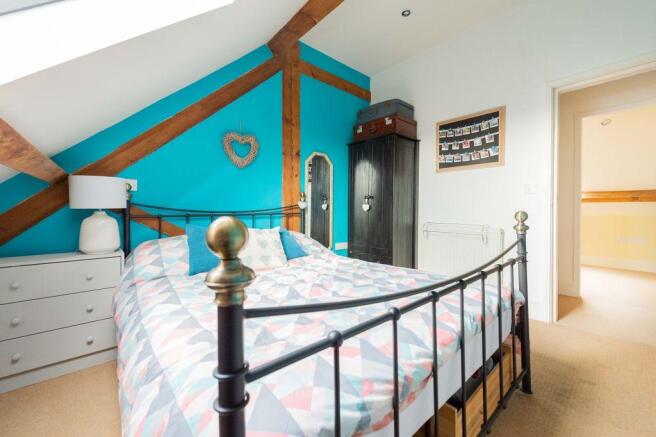 Bedroom 2 (Double)