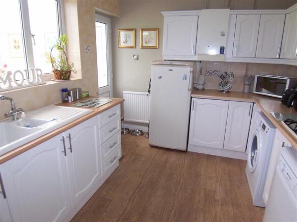 Kitchen:
