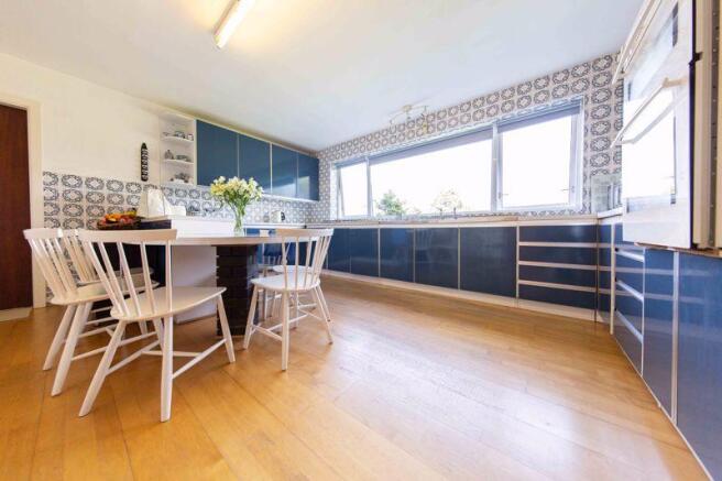 Kitchen & ...