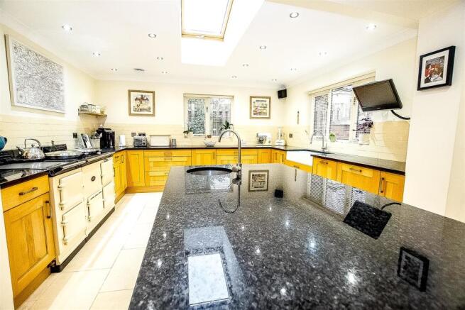 Kitchen/Breakfast