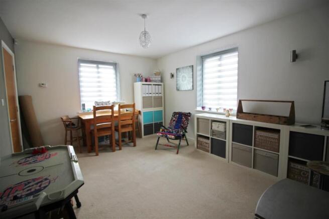 FORMAL DINING ROOM/PLAYROOM