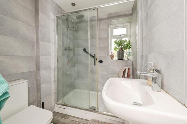 4 bed Semi-Detached for sale Image 8