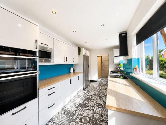 Cannock Road, Burntwood, WS7 1JZ photo 4