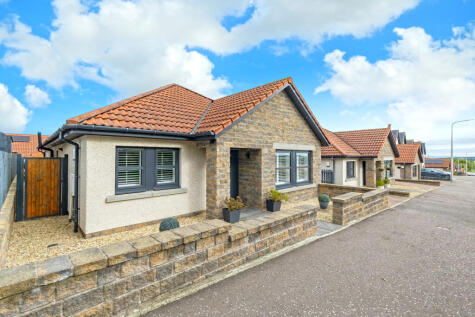 45 The Avenue, Lochgelly, Fife KY5 9LL