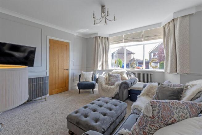 4 bed Detached for sale Image 8