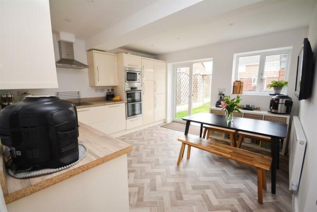 Dining Kitchen.jpg