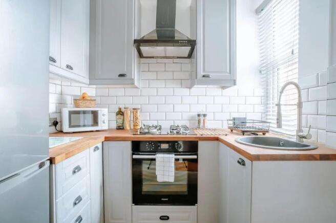 3 bed House to rent Image 10
