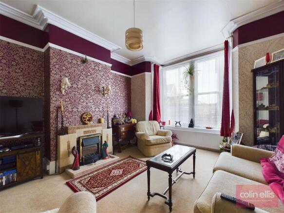 3 bed Semi-Detached for sale Image 4