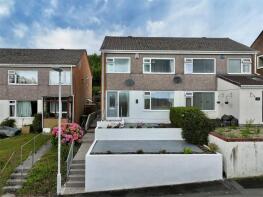 3, Cressbrook Walk, Plymouth PL6 8RZ