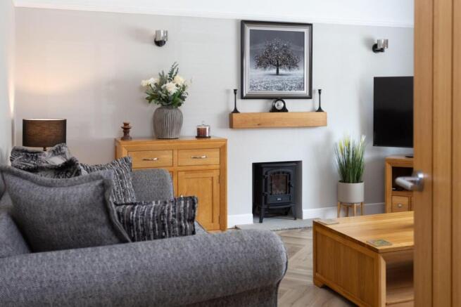 4 bed Detached Bungalow for sale Image 5