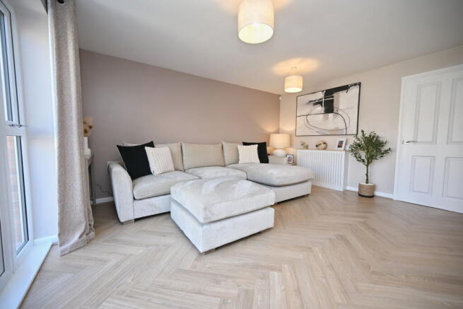 3 bed Semi-Detached for sale Image 7