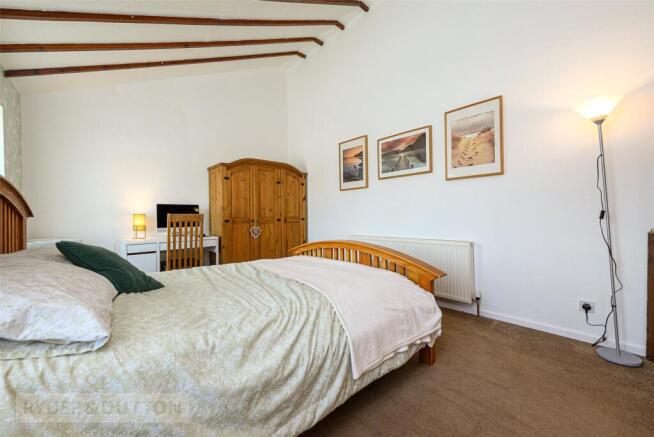 3 bed Detached for sale Image 11